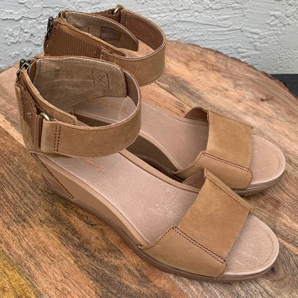 Sorel Joanie II Ankle Strap- Camel - Picture 4 of 7